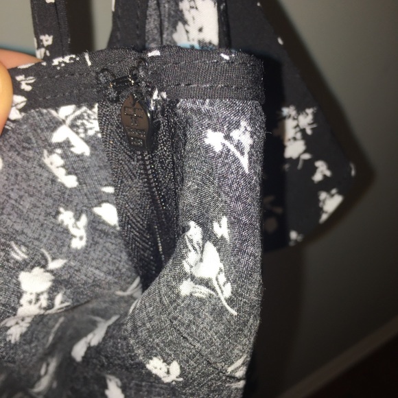 garage floral ruffle wrap romper - Picture 8 of 9